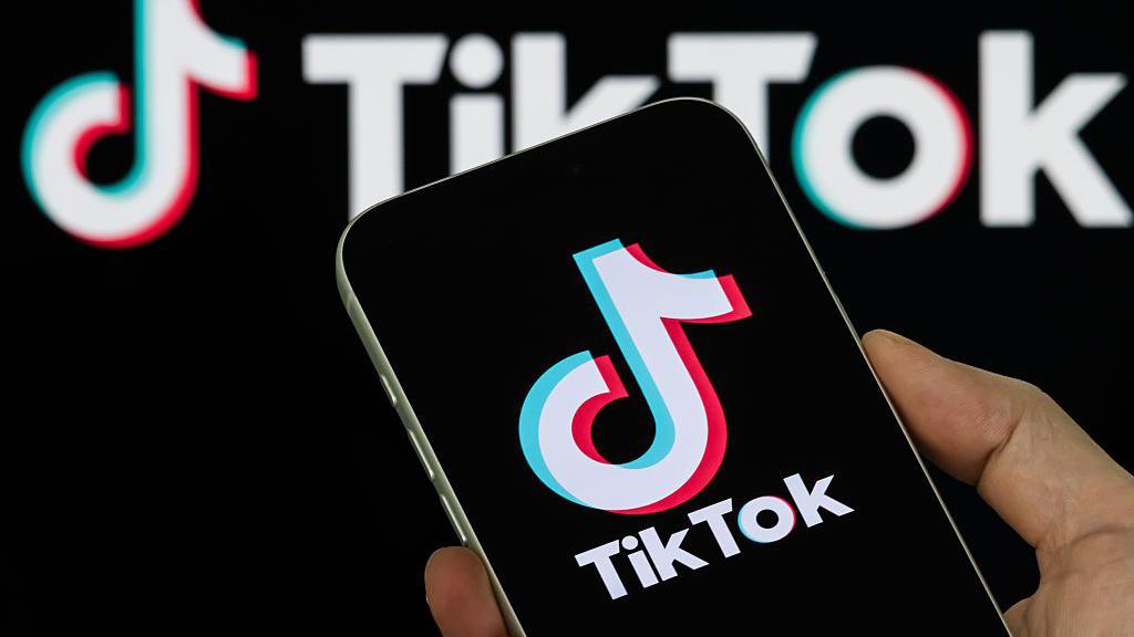 Visit Restaurant + Post TikTok (VIDEO)